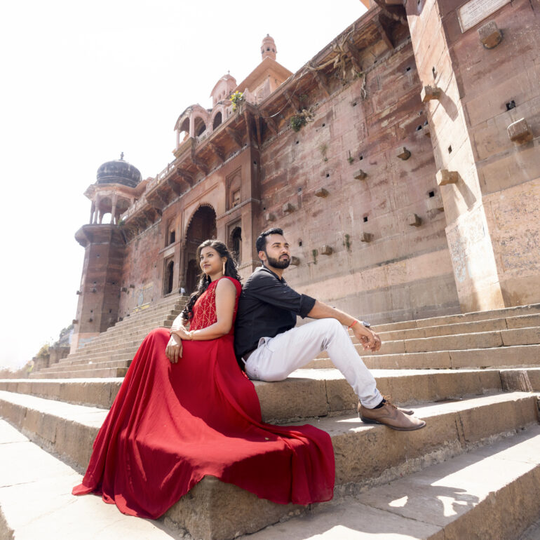 Pre Wedding at Varanasi Ghat by Wedding Reels