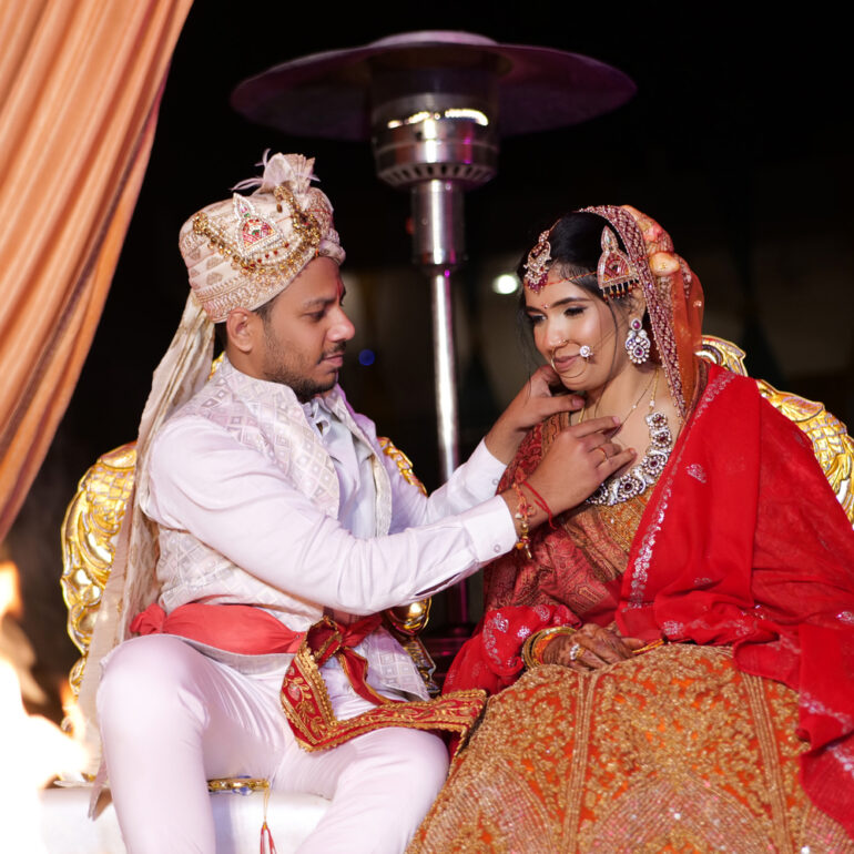 mangalsutra ceremony clicked by Wedding Reels